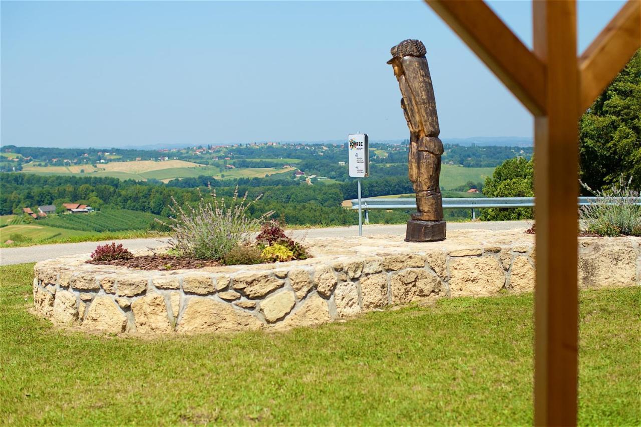 Tourist Farm Apartments Lovrec Jirsovci ภายนอก รูปภาพ